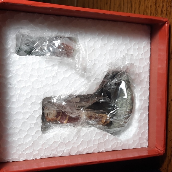 Lang and Wise Liberty Village Lady with dog and topiary - Picture 4 of 6